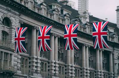 4 Union Jacks by Jens