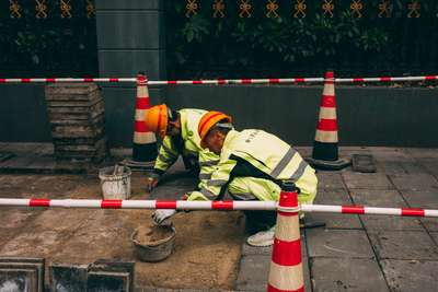 Pavement Job by Jens