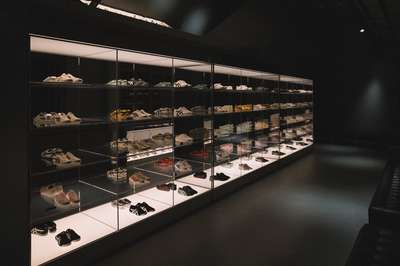 Onitsuka Shelf by Jens